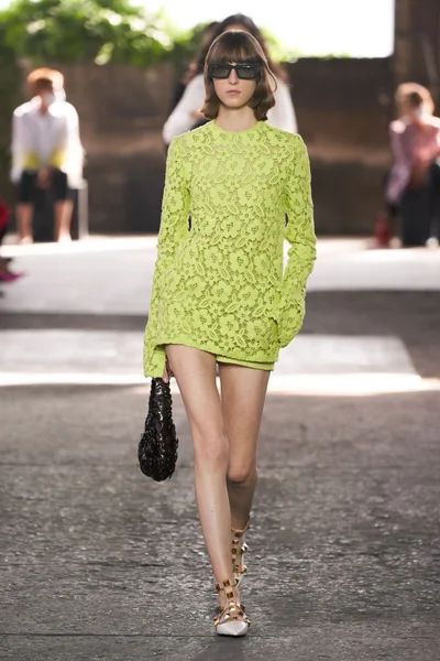 Look 34
